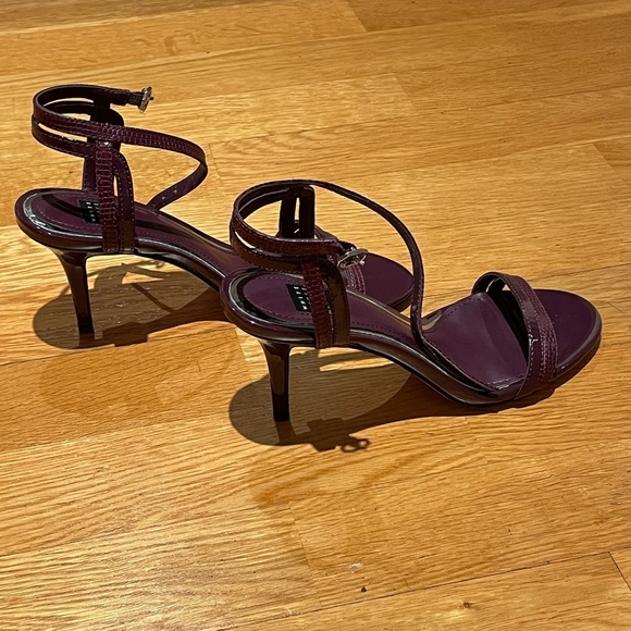 Sandals - Picture 4 of 6